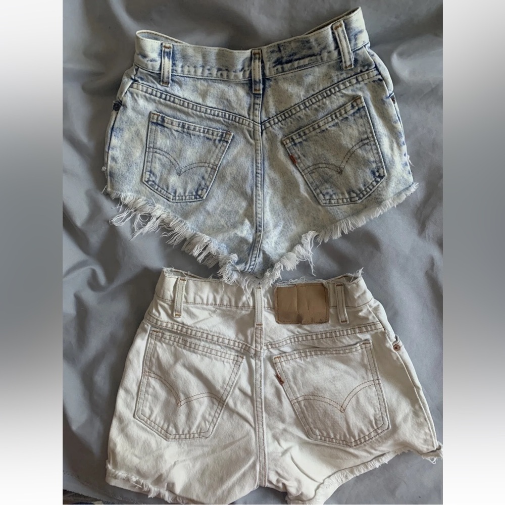 Set of two Levi’s shorts 24/26
